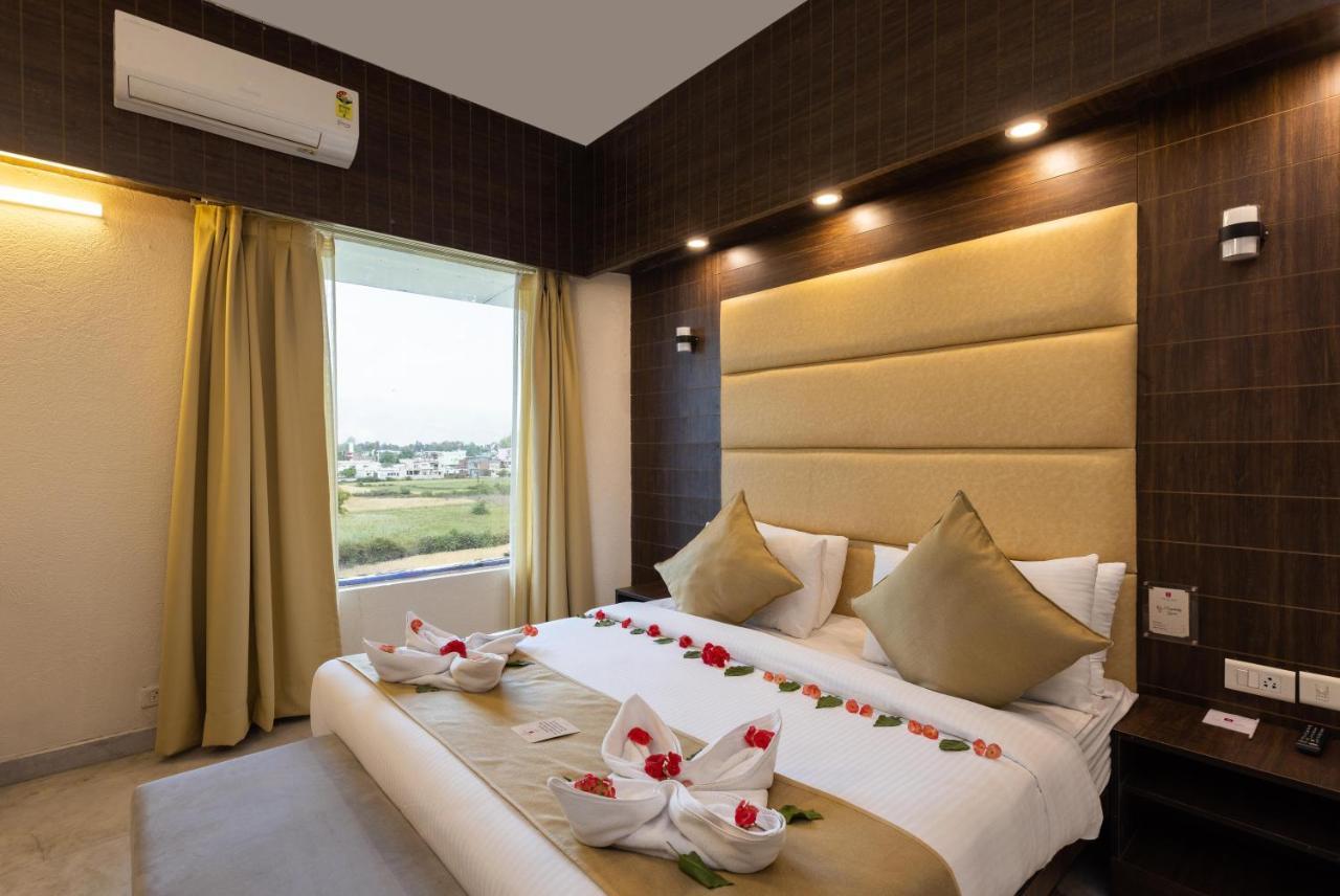 The Solitaire Dehradun Exterior foto